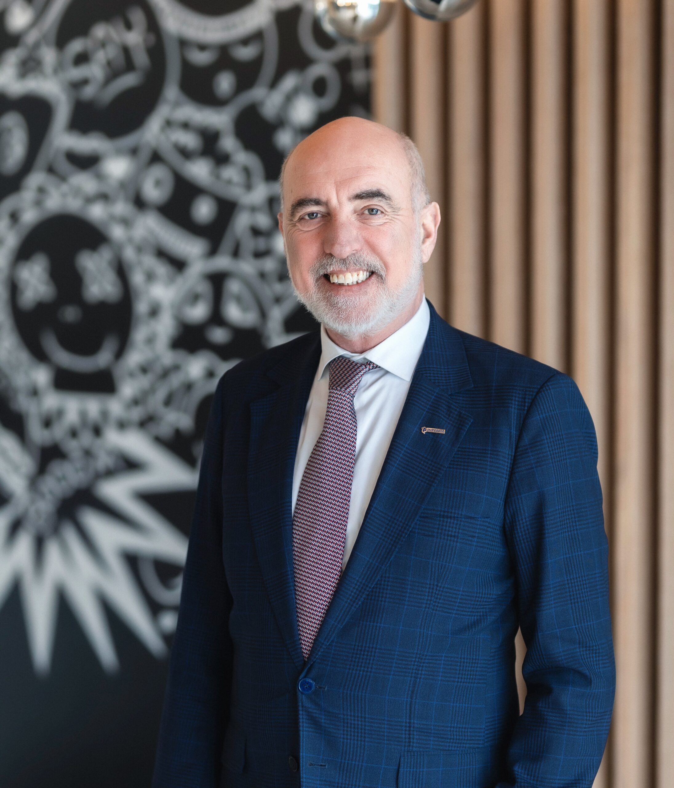 Máme plán na 300 let dopředu.  Jedna generace je totiž na skutečný úspěch málo.